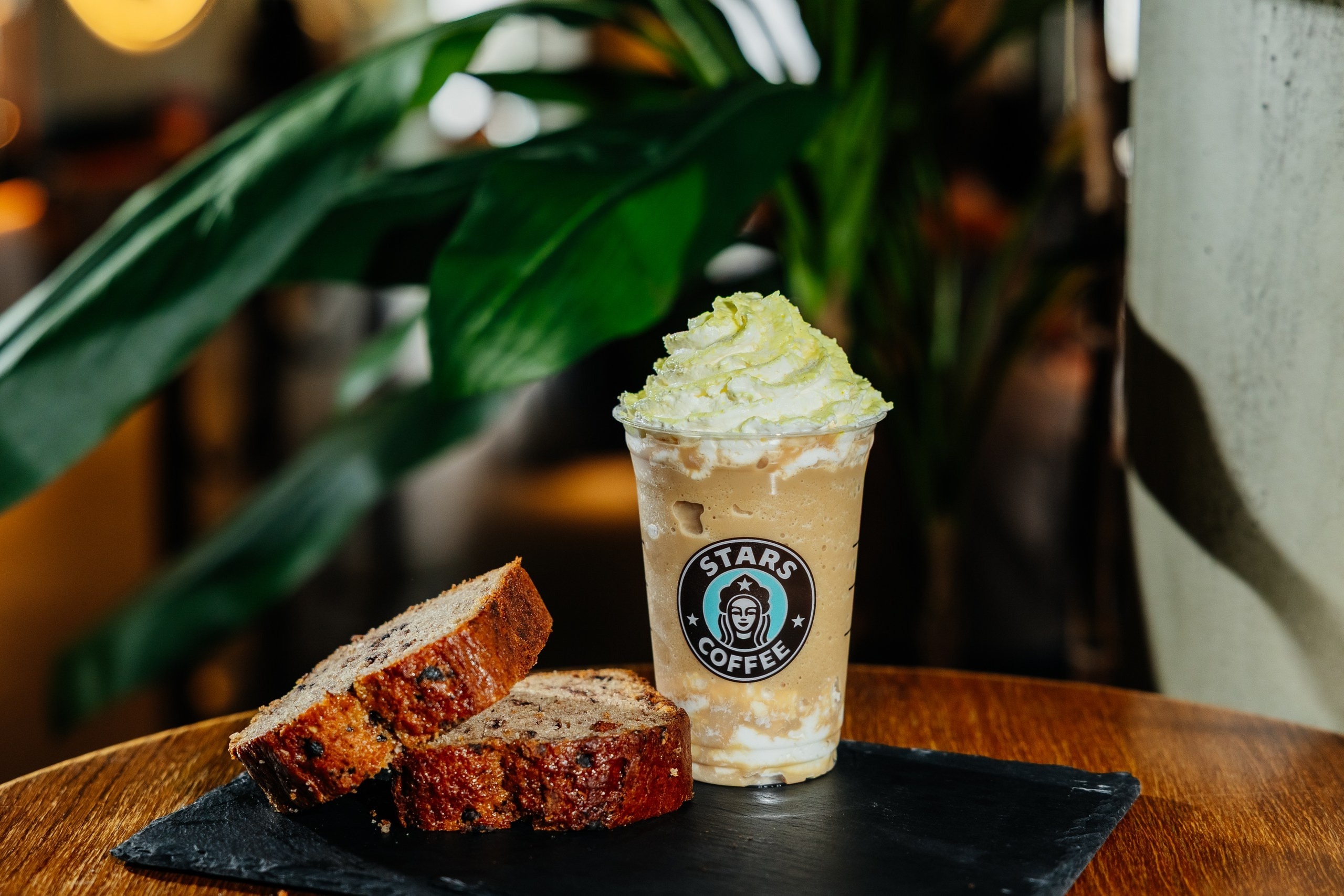 Новые фраппе и сезонные блюда уже ждут вас в кофейне STARS COFFEE в ТРК «Питерлэнд»! 